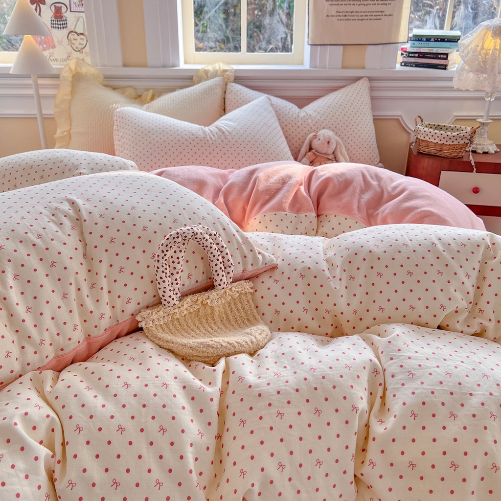 91家纺网 家纺一手货源 找家纺 金丝鸟家纺 2025新款全棉双层纱加牛奶绒四件套 点点礼物 粉