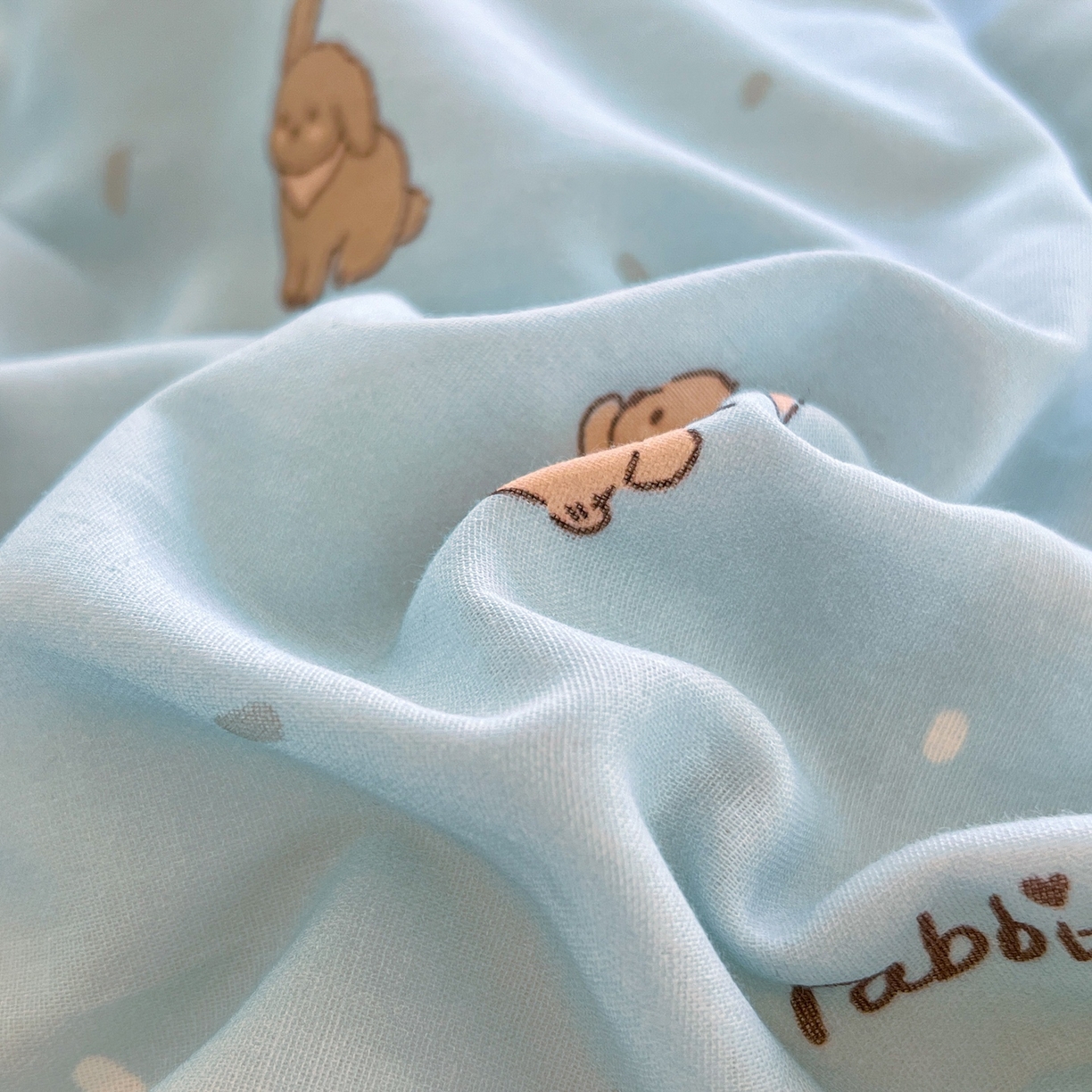 91家纺网 家纺一手货源 找家纺 金丝鸟家纺 2025新款全棉双层纱加牛奶绒四件套 灰灰兔