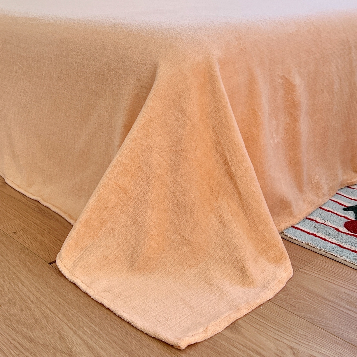 91家纺网 家纺一手货源 找家纺 金丝鸟家纺 2025新款全棉双层纱加牛奶绒四件套 灰灰兔