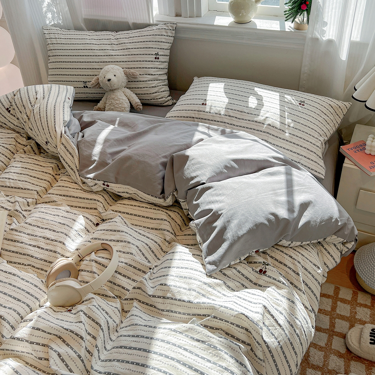 91家纺网 家纺一手货源 找家纺 富米莱（原臻工厂） 2025新款A类古法水洗仿棉云感纱四件套 灰樱桃