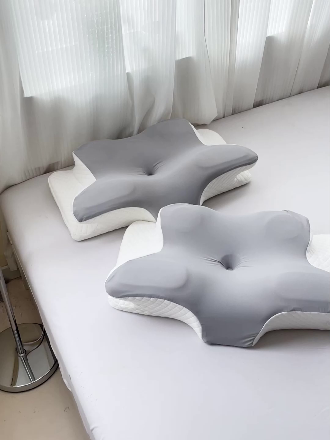 91家纺网 家纺一手货源 找家纺 靓星家纺 2025新款跨境支撑性牛角枕飞机枕碟形枕枕头枕芯 牛角枕-灰