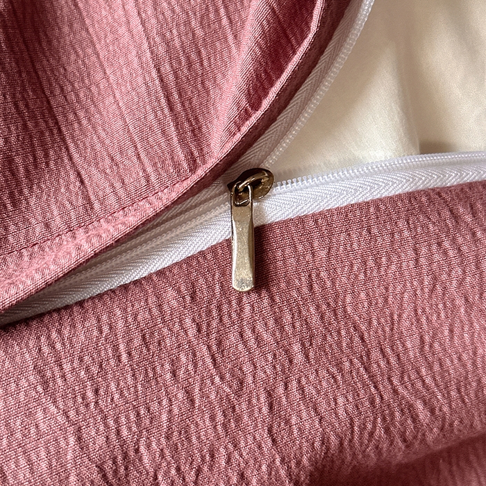 91家纺网 家纺一手货源 找家纺 遇见家居生活馆 2025新款亚麻双层纱印花四件套-往事 往事-枫叶红