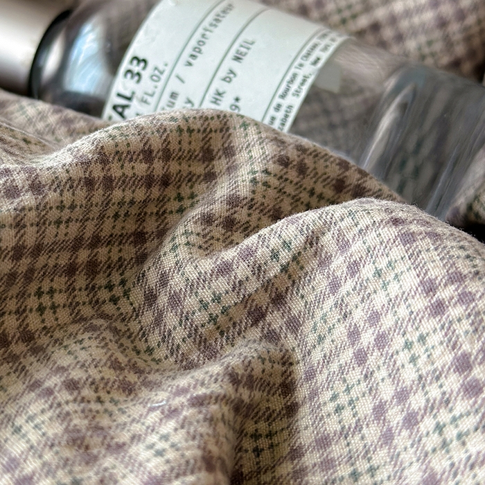 91家纺网 家纺一手货源 找家纺 遇见家居生活馆 2025新款亚麻双层纱印花四件套-往事 往事-深灰色