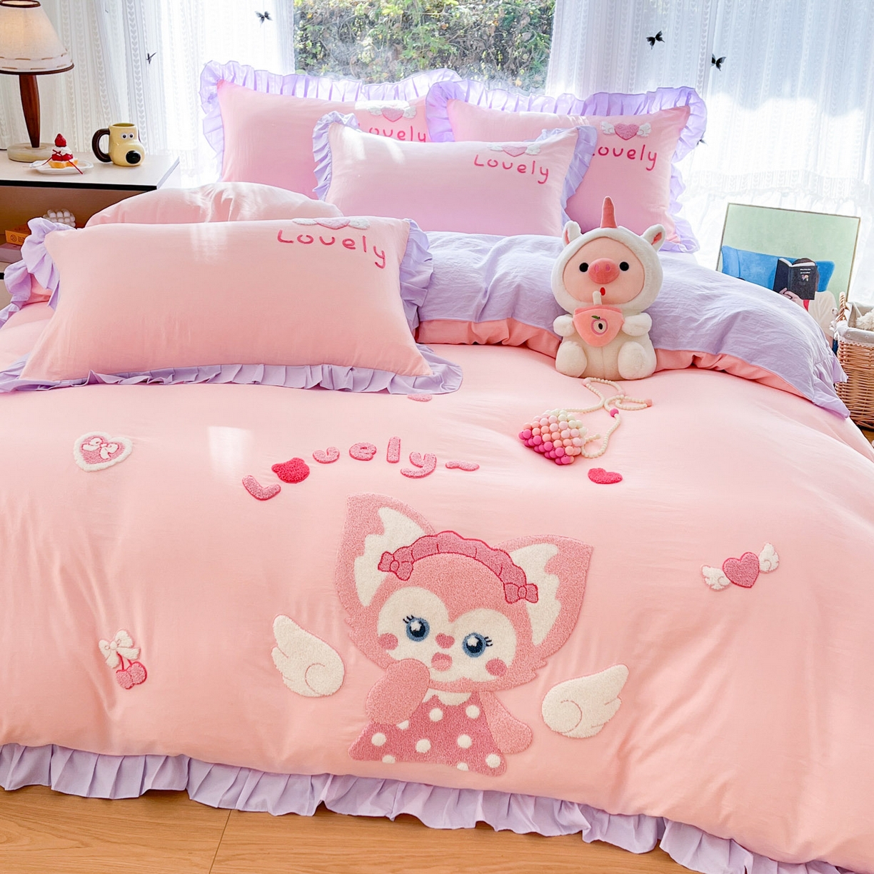 91家纺网 家纺一手货源 找家纺 泉欣家纺 2026新品网红卡通公主风毛巾绣花水洗棉四件套（专版花型）风铃团团 风铃团团  粉紫