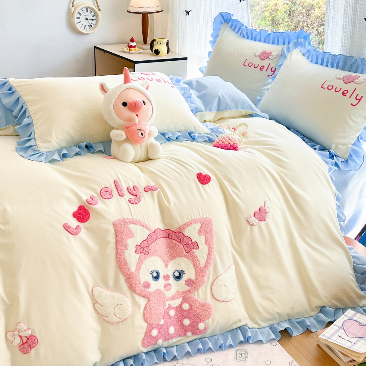 91家纺网 家纺一手货源 找家纺 泉欣家纺 2026新品网红卡通公主风毛巾绣花水洗棉四件套（专版花型）风铃团团 风铃团团  奶黄粉