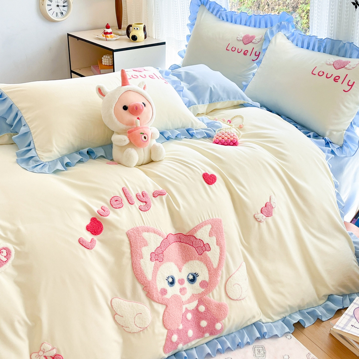 91家纺网 家纺一手货源 找家纺 泉欣家纺 2026新品网红卡通公主风毛巾绣花水洗棉四件套（专版花型）风铃团团 风铃团团  奶黄粉