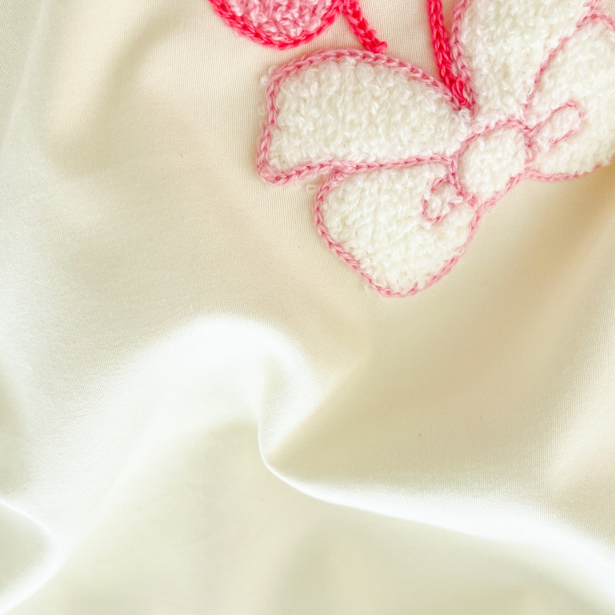 91家纺网 家纺一手货源 找家纺 泉欣家纺 2026新品网红卡通公主风毛巾绣花水洗棉四件套（专版花型）风铃团团 风铃团团  奶黄粉