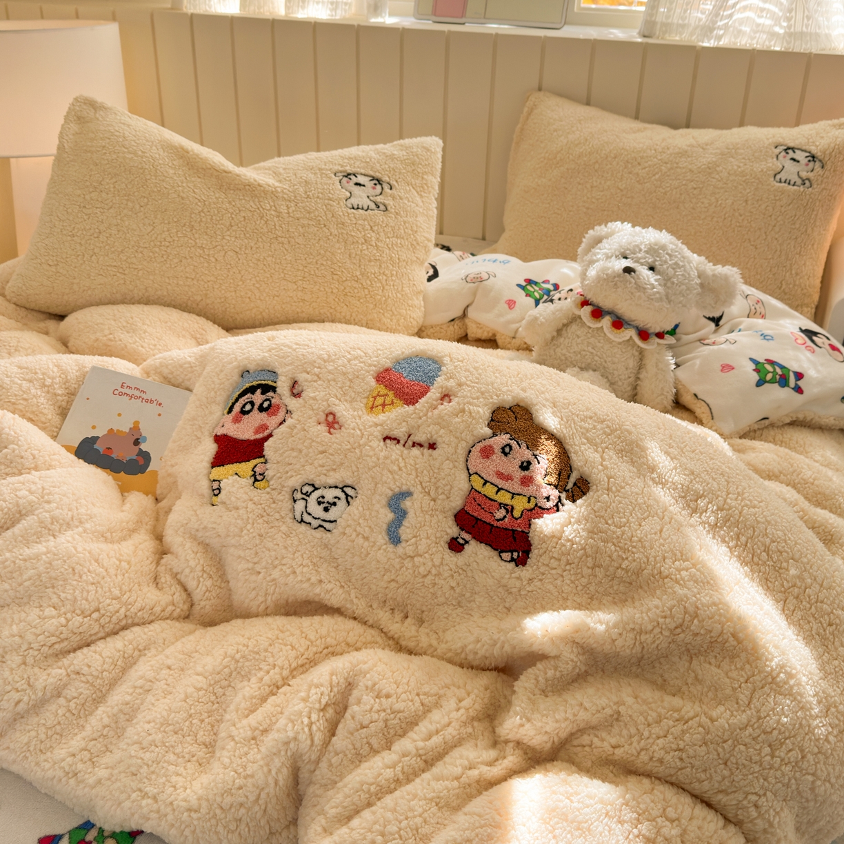 91家纺网 家纺一手货源 找家纺 （总）乐童家纺 2025新款高克重羊羔毛毛巾绣四件套-圣诞小狗