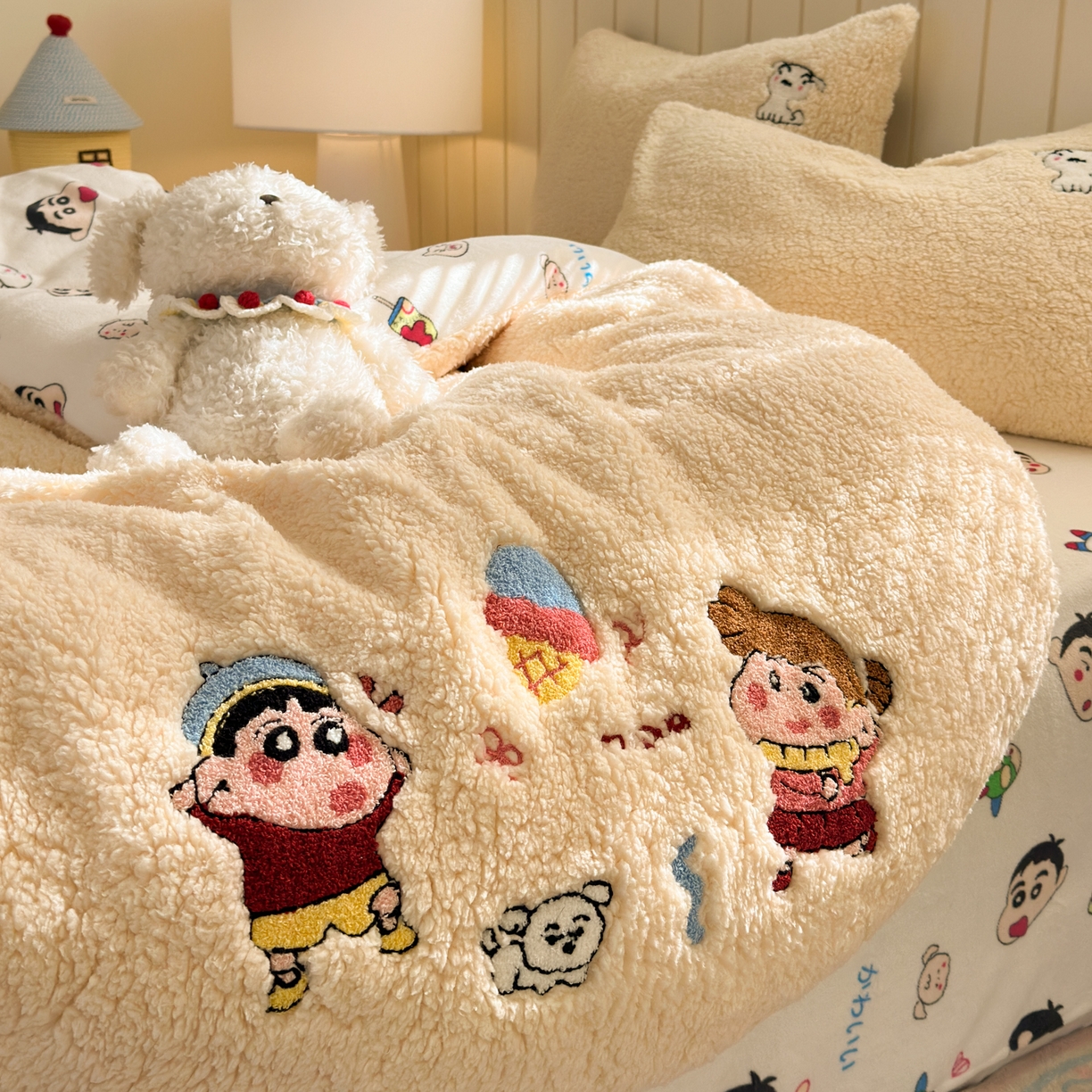 91家纺网 家纺一手货源 找家纺 一霖家纺 2025新款高克重羊羔毛毛巾绣四件套 新新与葵葵