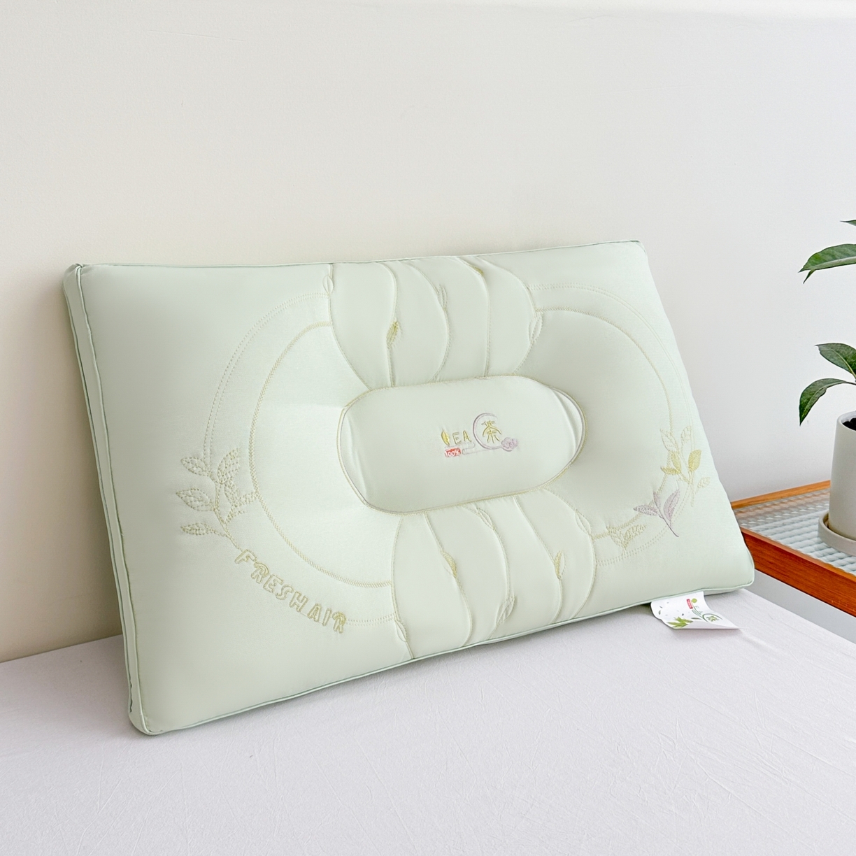 91家纺网 家纺一手货源 找家纺 佳尚枕芯 2025新款刺绣款高档亲肤透气舒睡保健枕助眠枕头枕芯 青柠绿