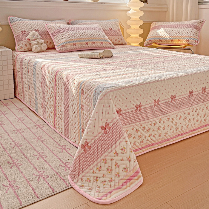 91家纺网 家纺一手货源 找家纺 羽爱 2025新款棉加绒床盖套件 春色结语