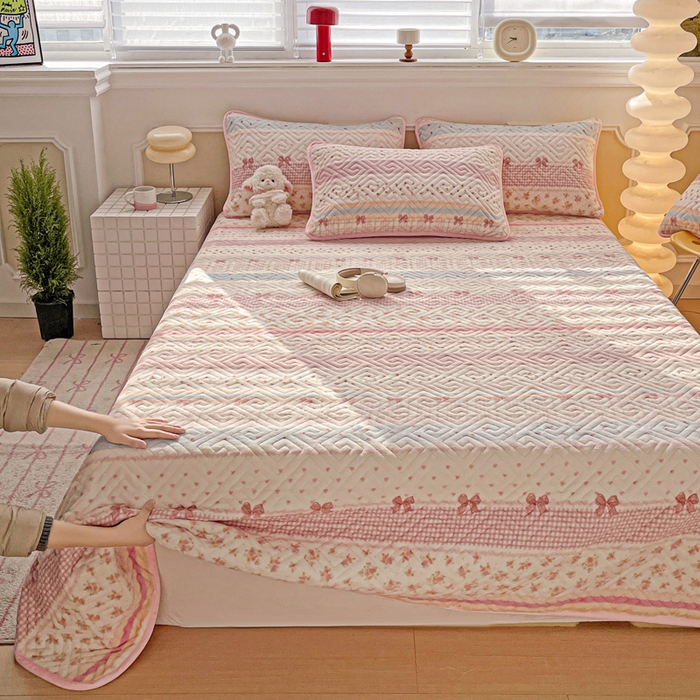 91家纺网 家纺一手货源 找家纺 羽爱 2025新款棉加绒床盖套件 春色结语