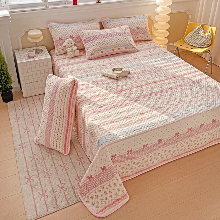 91家纺网 家纺一手货源 找家纺 羽爱 2025新款棉加绒床盖套件 春色结语