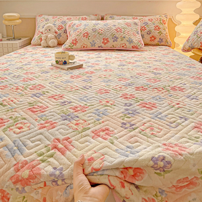 91家纺网 家纺一手货源 找家纺 羽爱 2025新款棉加绒床盖套件 春意花影