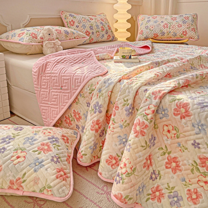 91家纺网 家纺一手货源 找家纺 羽爱 2025新款棉加绒床盖套件 春意花影