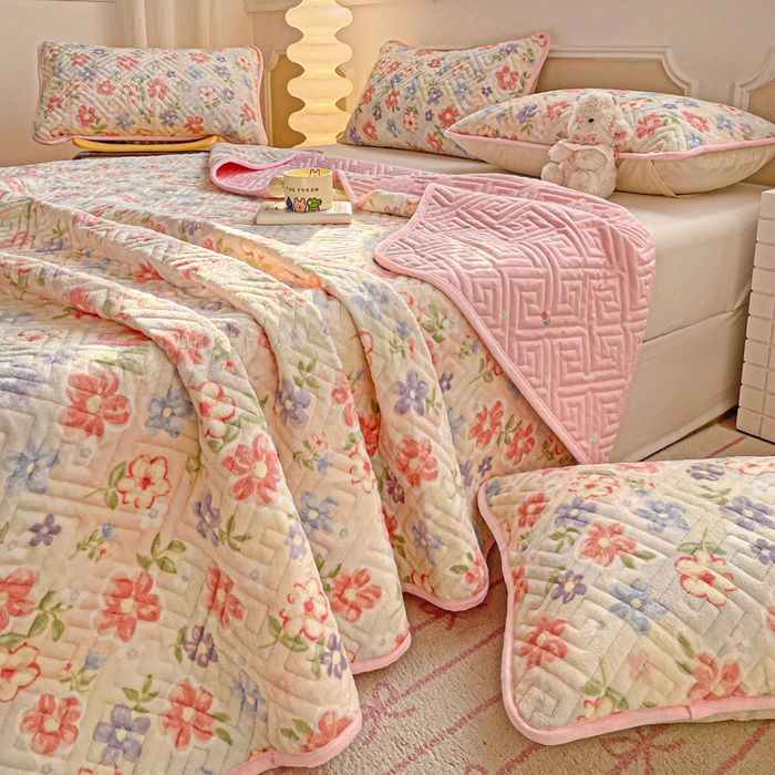 91家纺网 家纺一手货源 找家纺 羽爱 2025新款棉加绒床盖套件 春意花影