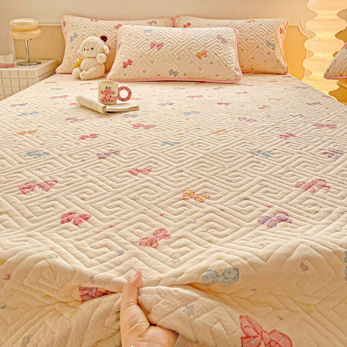 91家纺网 家纺一手货源 找家纺 羽爱 2025新款棉加绒床盖套件 蝴蝶星空