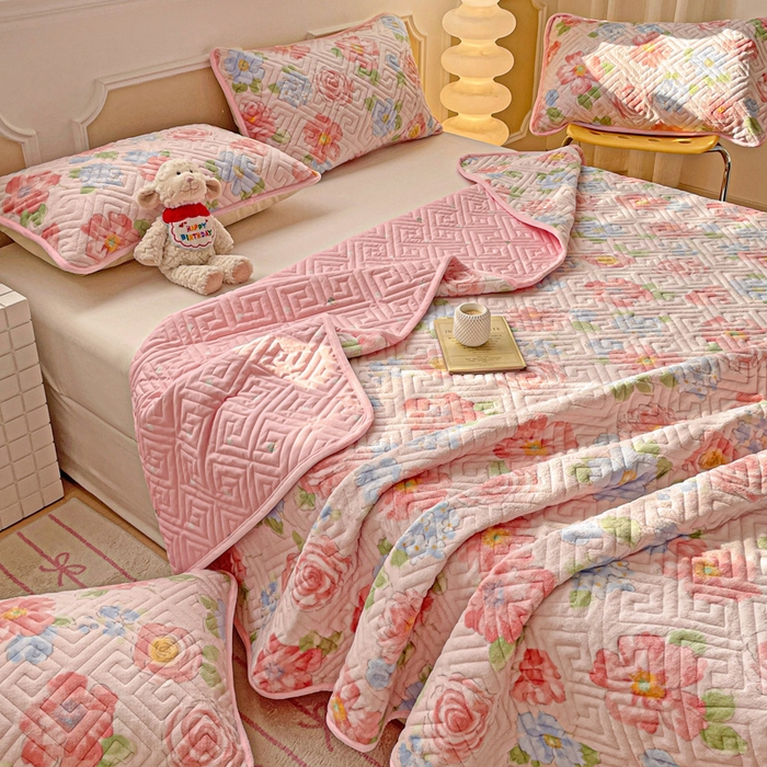 91家纺网 家纺一手货源 找家纺 羽爱 2025新款棉加绒床盖套件 花香四溢