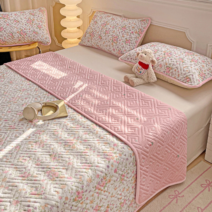 91家纺网 家纺一手货源 找家纺 羽爱 2025新款棉加绒床盖套件 花语柔情