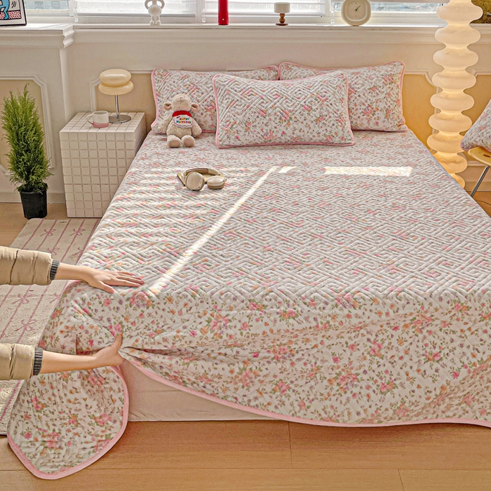 91家纺网 家纺一手货源 找家纺 羽爱 2025新款棉加绒床盖套件 花语柔情