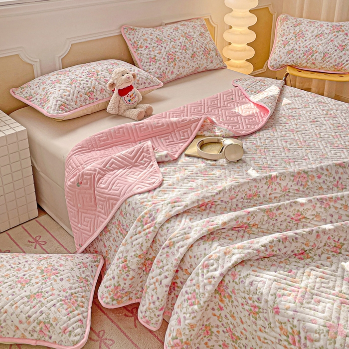 91家纺网 家纺一手货源 找家纺 羽爱 2025新款棉加绒床盖套件 花语柔情