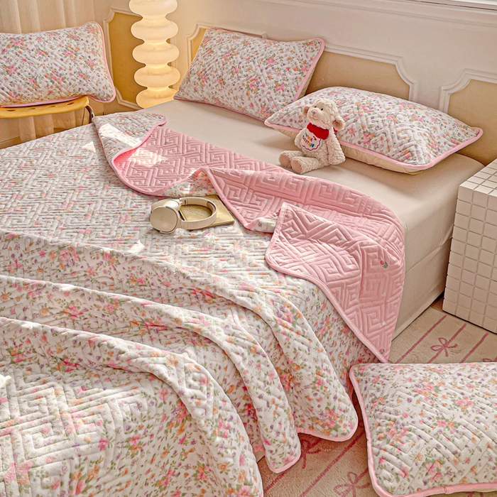 91家纺网 家纺一手货源 找家纺 羽爱 2025新款棉加绒床盖套件 花语柔情