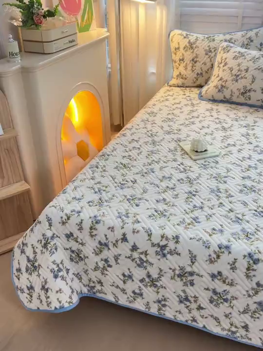 91家纺网 家纺一手货源 找家纺 羽爱 2025新款棉加绒床盖套件 烂漫花影