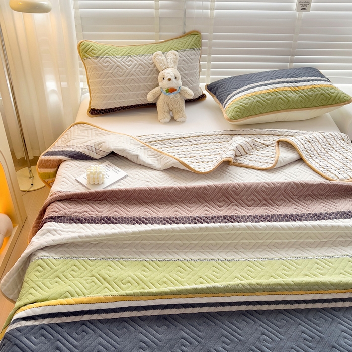 91家纺网 家纺一手货源 找家纺 羽爱 2025新款棉加绒床盖套件 莫兰迪