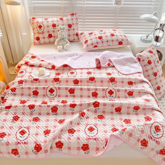 91家纺网 家纺一手货源 找家纺 羽爱 2025新款棉加绒床盖套件 温馨小花