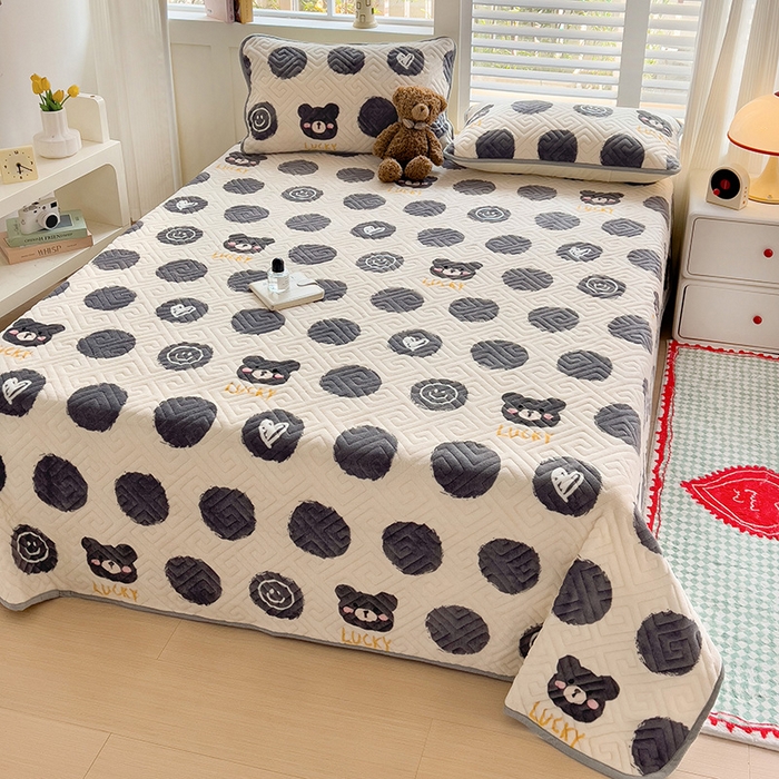 91家纺网 家纺一手货源 找家纺 羽爱 2025新款棉加绒床盖套件 笑脸熊仔