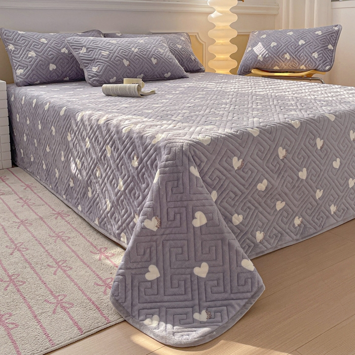 91家纺网 家纺一手货源 找家纺 羽爱 2025新款棉加绒床盖套件 心心相印