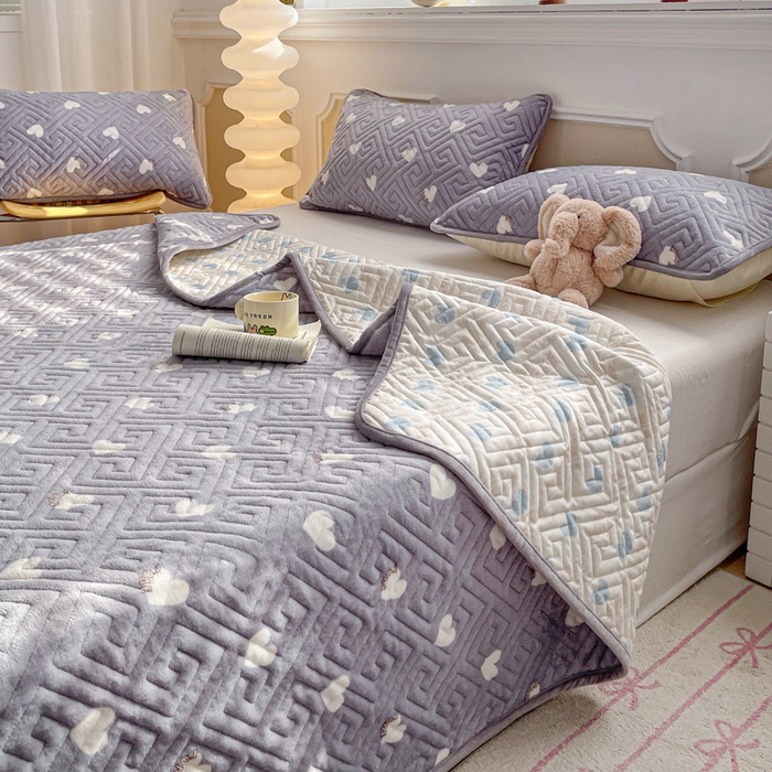 91家纺网 家纺一手货源 找家纺 羽爱 2025新款棉加绒床盖套件 心心相印