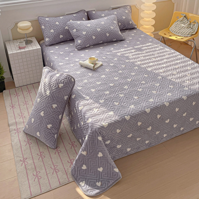 91家纺网 家纺一手货源 找家纺 羽爱 2025新款棉加绒床盖套件 心心相印