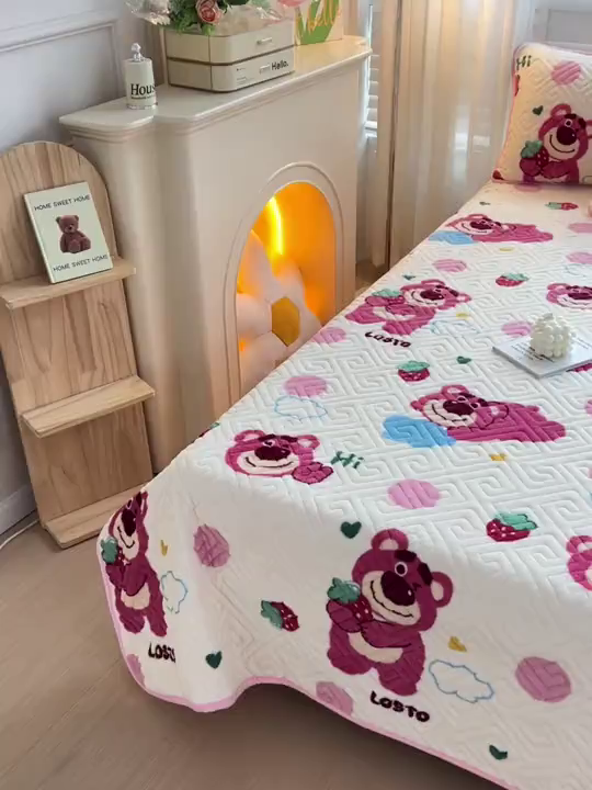 91家纺网 家纺一手货源 找家纺 羽爱 2025新款棉加绒床盖套件 熊宝