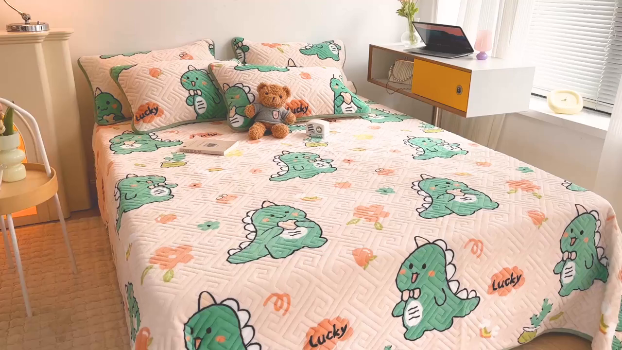 91家纺网 家纺一手货源 找家纺 羽爱 2025新款棉加绒床盖套件 元气恐龙