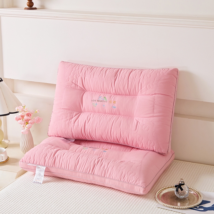 91家纺网 家纺一手货源 找家纺 （总）佳尚枕芯 2025新款低敏定型羽丝云柔护颈枕枕头枕芯