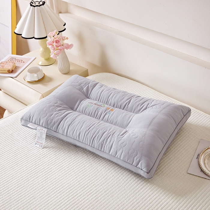 91家纺网 家纺一手货源 找家纺 佳尚枕芯 2025新款低敏定型羽丝云柔护颈枕枕头枕芯 灰色