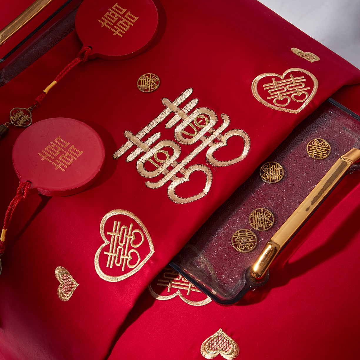 91家纺网 家纺一手货源 找家纺 （总）浩情国际婚庆供货中心 2026新款100%全棉纯棉新中式刺绣大红结婚婚庆四件套多件套