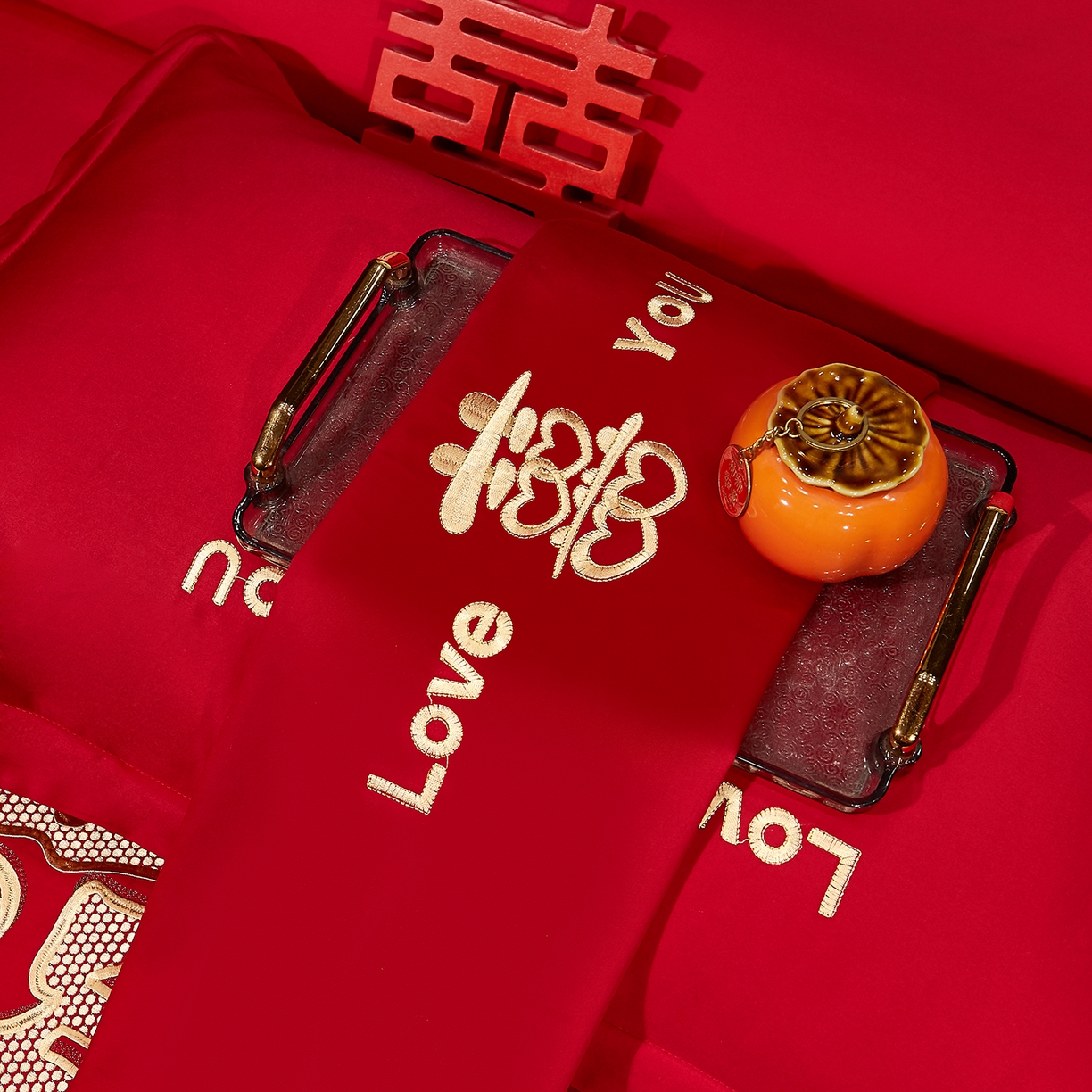 91家纺网 家纺一手货源 找家纺 浩情国际婚庆供货中心 2026新款100%全棉纯棉新中式刺绣大红结婚婚庆四件套多件套 HQ-大囍事