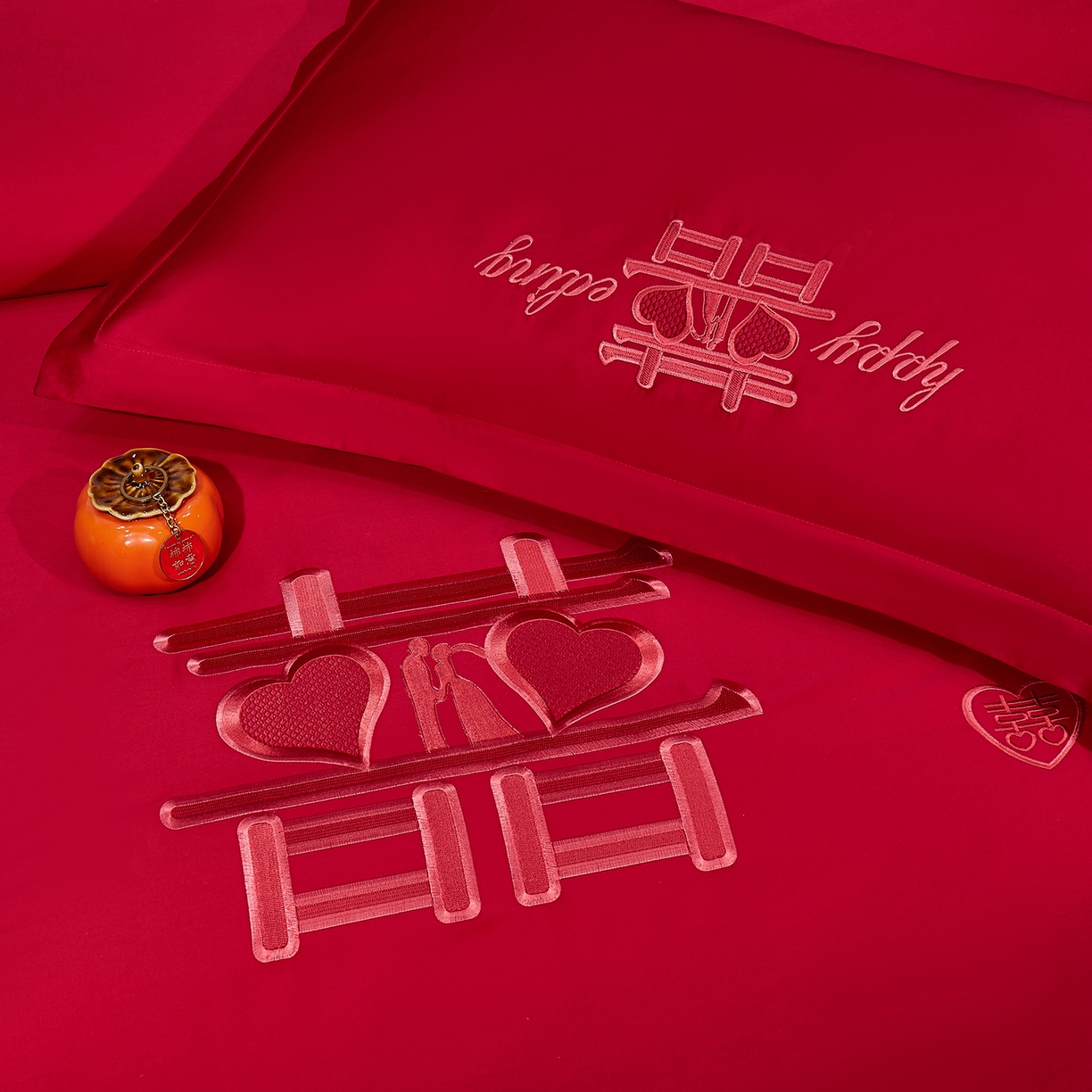 91家纺网 家纺一手货源 找家纺 浩情国际婚庆供货中心 2026新款100%全棉纯棉新中式刺绣大红结婚婚庆四件套多件套 HQ-情投意合