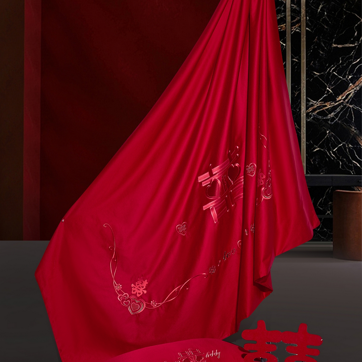 91家纺网 家纺一手货源 找家纺 浩情国际婚庆供货中心 2026新款100%全棉纯棉新中式刺绣大红结婚婚庆四件套多件套 HQ-情投意合