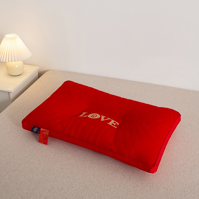 91家纺网 家纺一手货源 找家纺 佳尚枕芯 2025新款全棉纯棉婚庆护颈椎助眠大红色陪嫁家用枕头枕芯 LOVE款