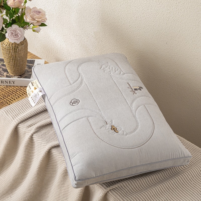 91家纺网 家纺一手货源 找家纺 佳尚枕芯 2025新款姜舒暖立体枕芯枕头 姜舒暖热熔枕-灰色