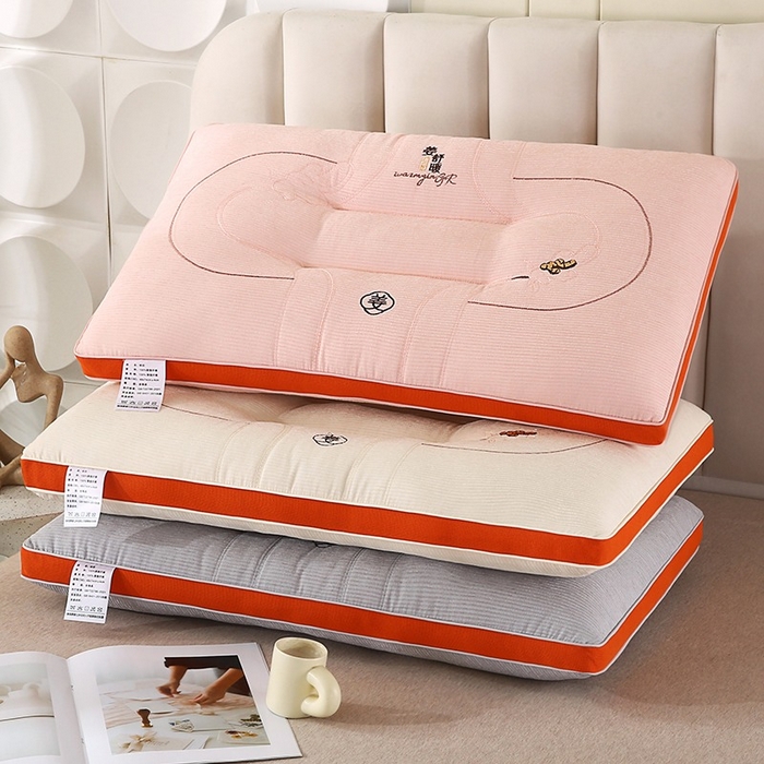 91家纺网 家纺一手货源 找家纺 佳尚枕芯 2025新款姜舒暖雪尼绒立体定型刺绣护颈助眠枕枕头枕芯 姜舒暖-分区粉色