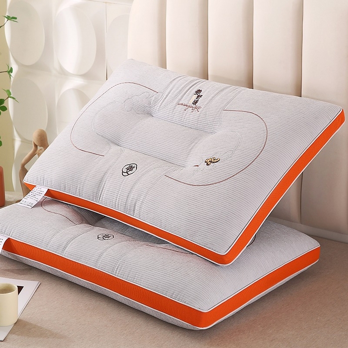 91家纺网 家纺一手货源 找家纺 佳尚枕芯 2025新款姜舒暖雪尼绒立体定型刺绣护颈助眠枕枕头枕芯 姜舒暖-分区灰色