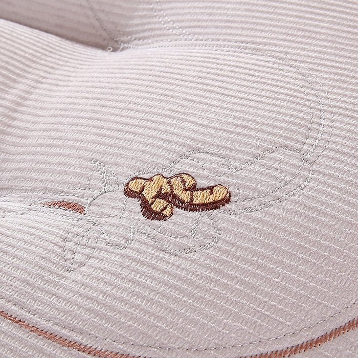 91家纺网 家纺一手货源 找家纺 佳尚枕芯 2025新款姜舒暖雪尼绒立体定型刺绣护颈助眠枕枕头枕芯 姜舒暖-分区灰色