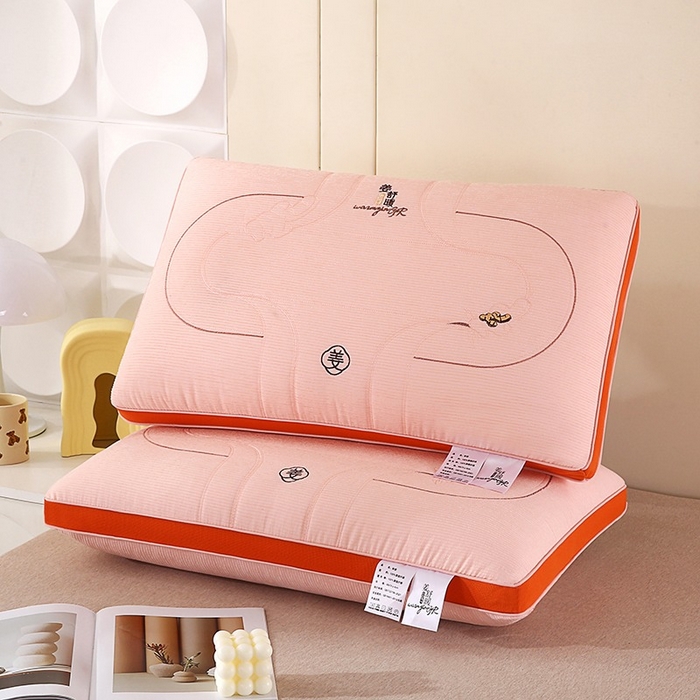 91家纺网 家纺一手货源 找家纺 佳尚枕芯 2025新款姜舒暖雪尼绒立体定型刺绣护颈助眠枕枕头枕芯 姜舒暖-立体粉色