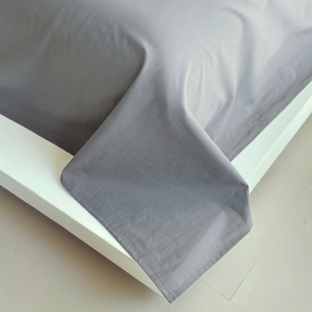 91家纺网 家纺一手货源 找家纺 春皖家纺 2026新款A类全棉三层纱AB版简约四件套-风格二 瑞拉-灰