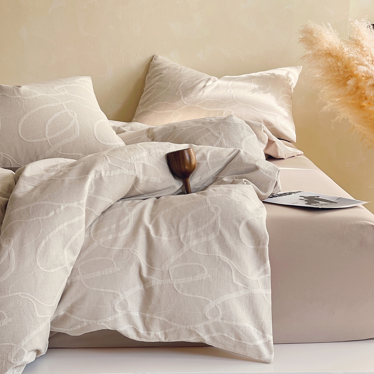 91家纺网 家纺一手货源 找家纺 春皖家纺 2026新款A类全棉三层纱AB版简约四件套-风格二 云栀