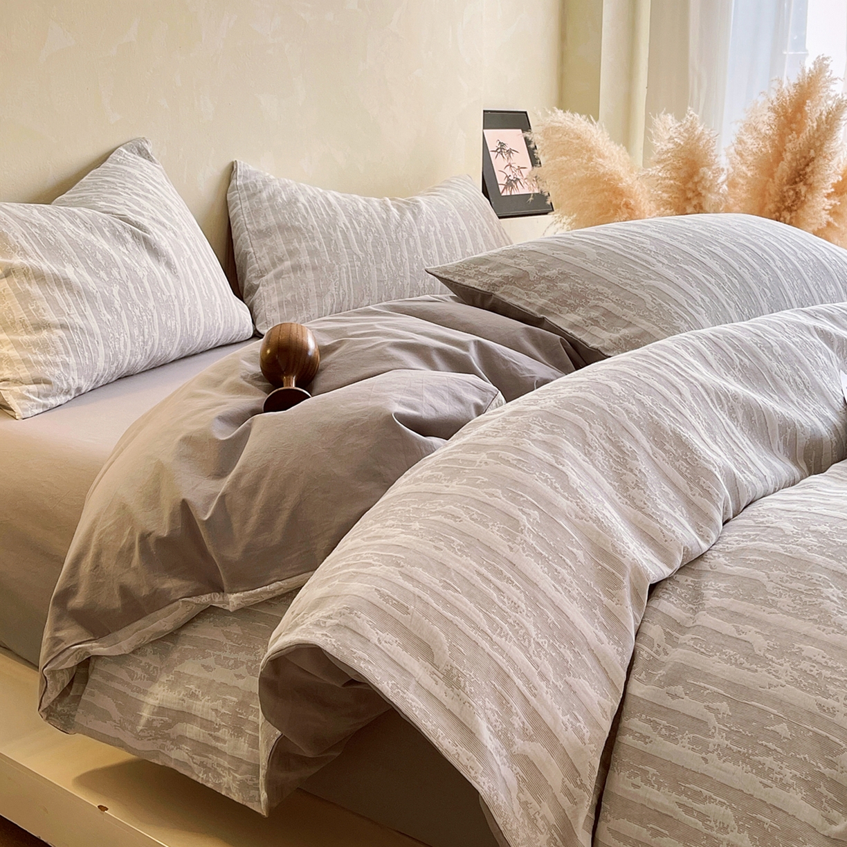 91家纺网 家纺一手货源 找家纺 春皖家纺 2026新款A类全棉三层纱AB版简约四件套-风格二 南坪